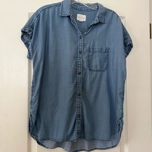 American Eagle oversized soft chambray button up shirt size small